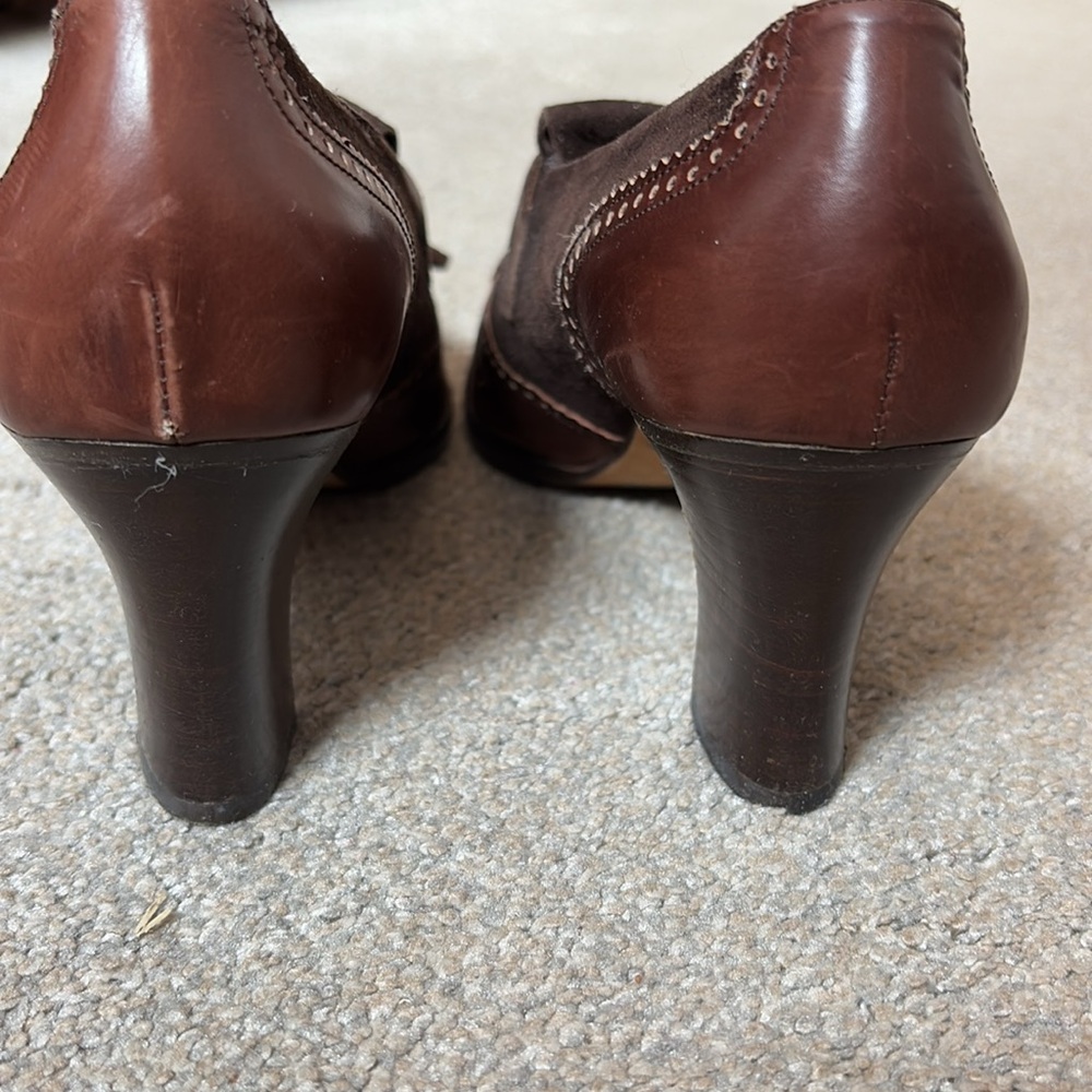 Gorgeous Cole Haan two tone suede/leather heeled dress shoe! - Picture 6 of 9